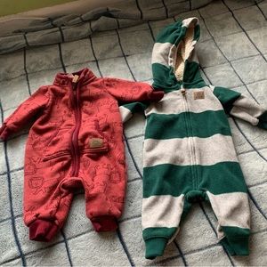 🍒🍒 Boys set of two fleece rompers, 0-3 months, Carters, used/like new